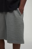 Pantalón corto con textura - GRIS