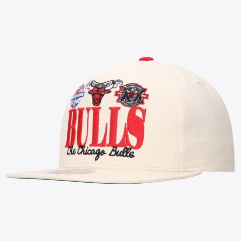 Mitchell & Ness Gorra retro Chicago Bulls - CREMA
