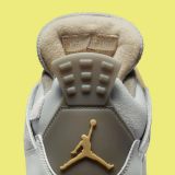 Air Jordan 4 Retro SE - PHOTON DUST/PALE VANILLA 