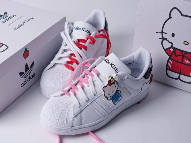 Adidas Superstar x Hello Kitty - WHITE / BLACK