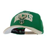 Gorra Mitchell & Ness Milwaukee Bucks Team Arch