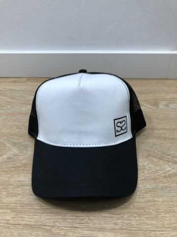 Supreme Style Trucker Cap BLACK/WHITE